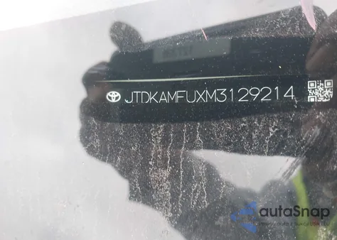 2021 Toyota Prius 2020 Edition z USA, uszkodzony, nr VIN JTDKAMFUXM3129214